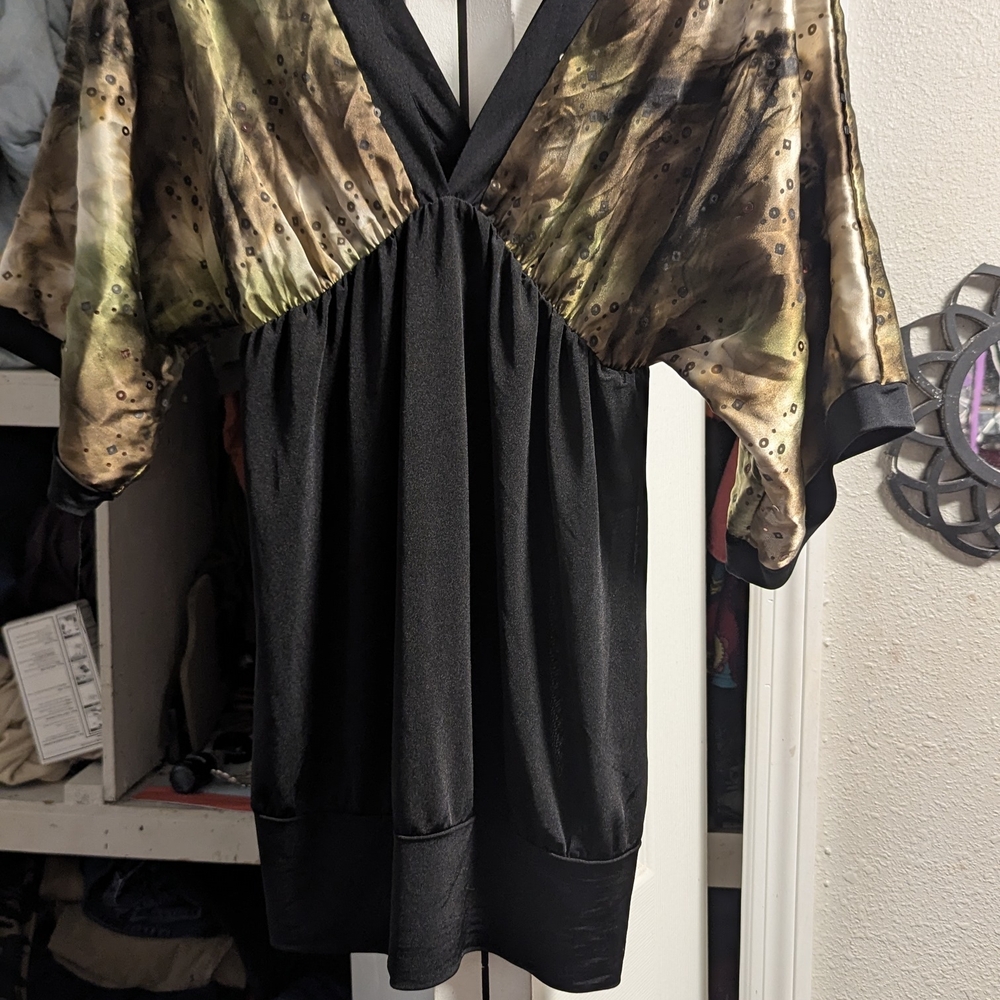 Chic Black and Patterned Women's Blouse